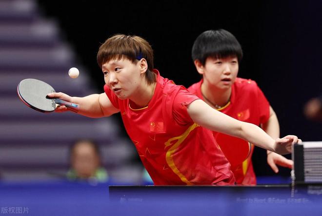 休赛期现身 休赛期现身